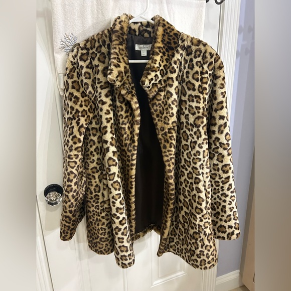 Dress Barn Jackets & Blazers - Dress Barn Leopard Print Faux Fur Coat